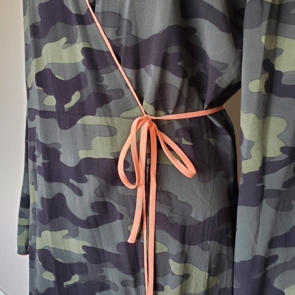 The Upside Beach Camo Kimono Wrap Dress Green Midi Maxi Length - Picture 8 of 10